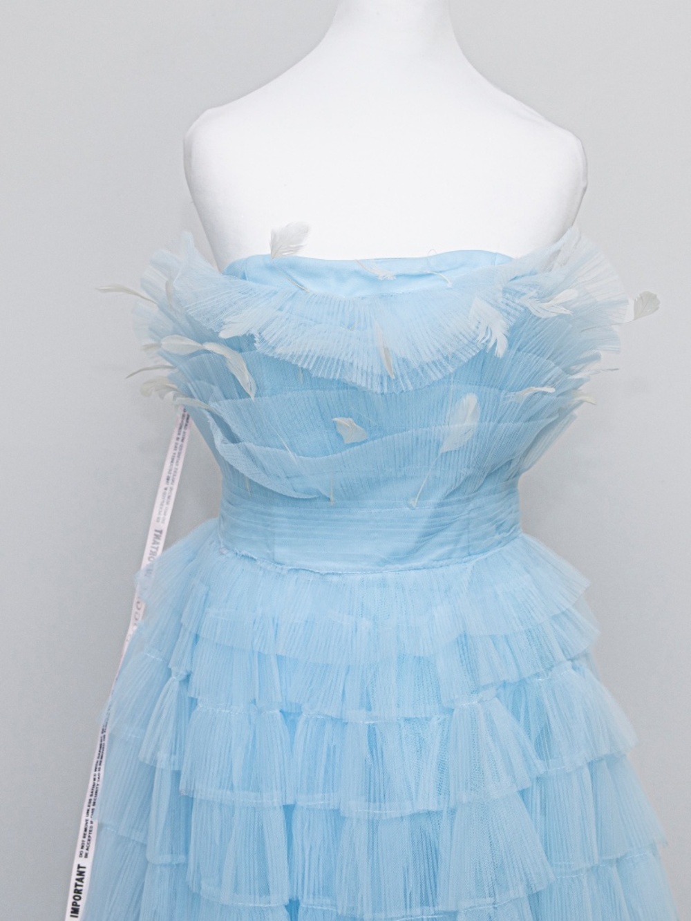 Mac Duggal - Feather Appliqué Tiered Tulle Cocktail Dress - Picture 7 of 11